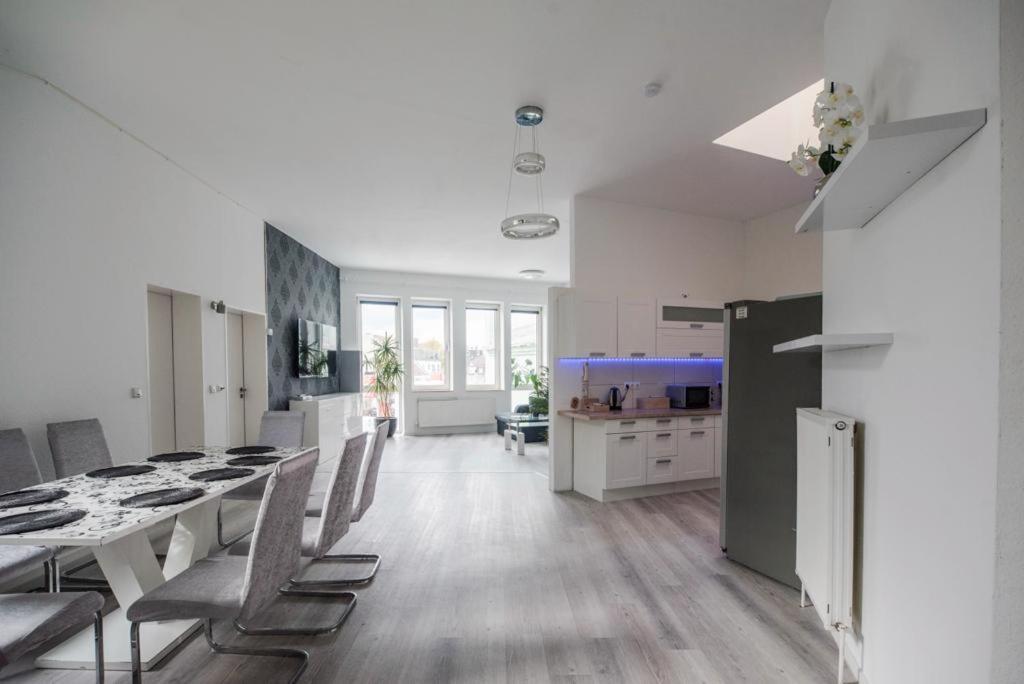 Gemuetliche Ferienhaushaelfte Im Herzen Apartment *